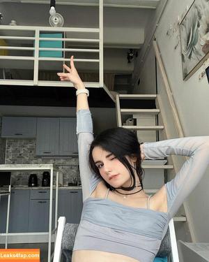 Loonassoftfeet photo #1452