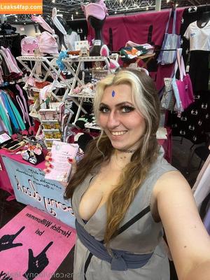 loony_leah_ photo #0003