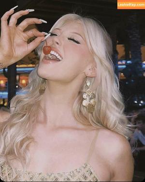Loren Gray photo #0321