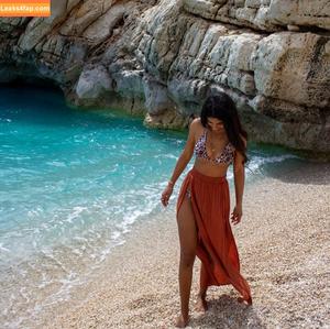 lorenasoleil / earthtravelstories photo #0006