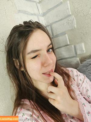 lornaelin photo #0001
