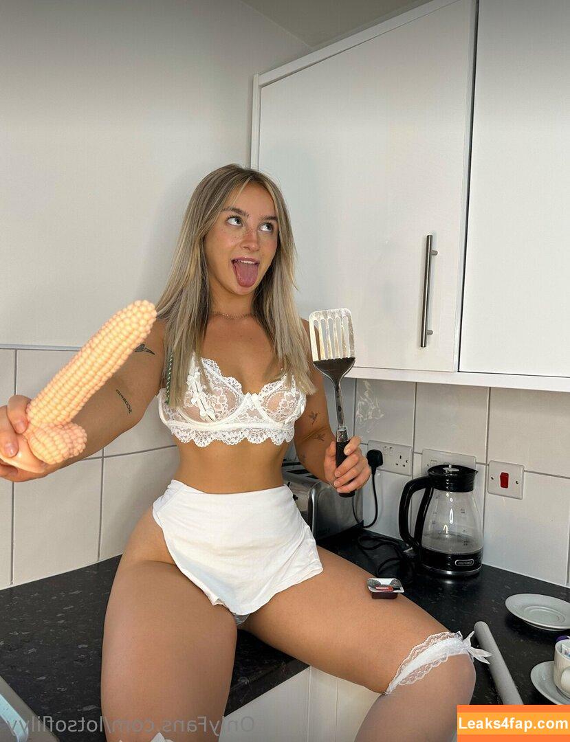 lotsoflilyy / lotsof_lily leaked photo photo #0060