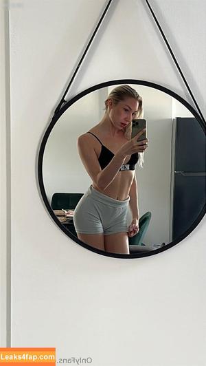 Louisa Becker photo #0047