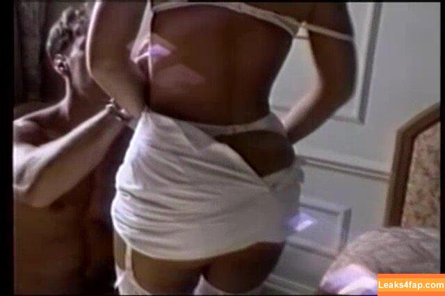 Louise Hodges / iconlouise / louise_hodges leaked photo photo #0059