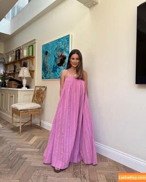 Louise Thompson photo #0015