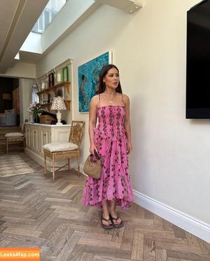 Louise Thompson photo #0018