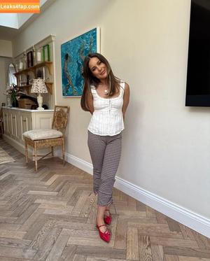 Louise Thompson photo #0023