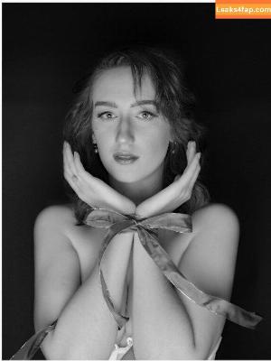 LouiseBordeaux photo #0167