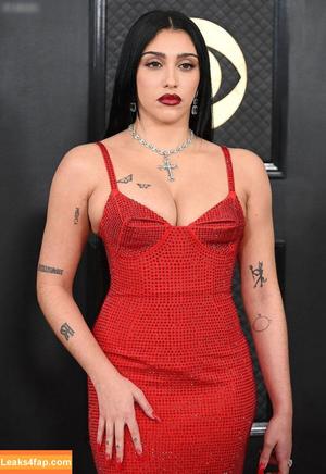 Lourdes Maria Ciccone Leon photo #0055