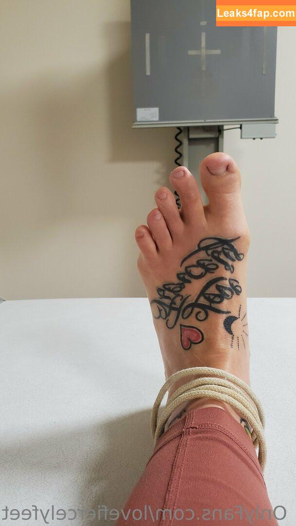 lovefiercelyfeet / feet_love_teen leaked photo photo #0045