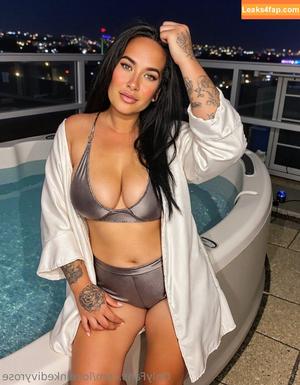 loveinkedivyrose photo #0014