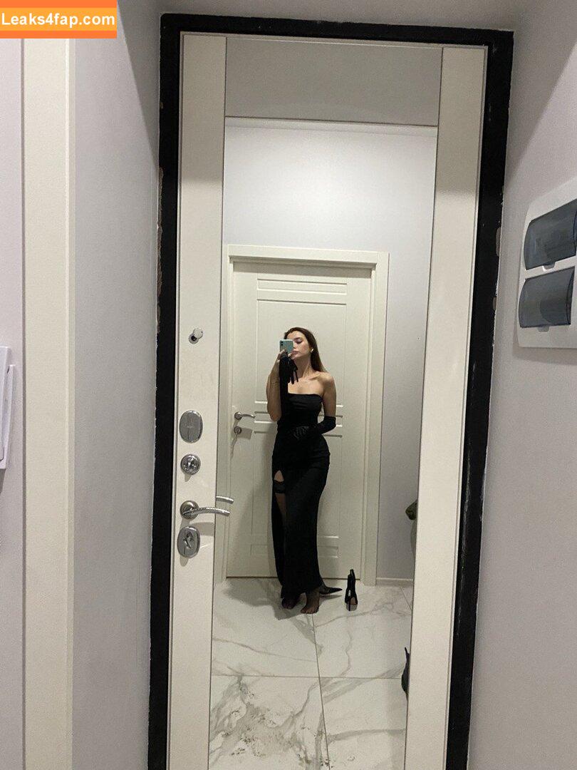 lovelinessPhoenix / Sylvieadorableee / pinesandpeaks_ leaked photo photo #0007