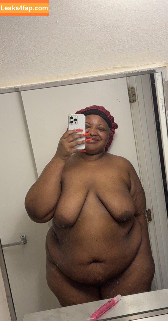 Lovelypeaches / lovelypeachespopsinger100 leaked photo photo #0003