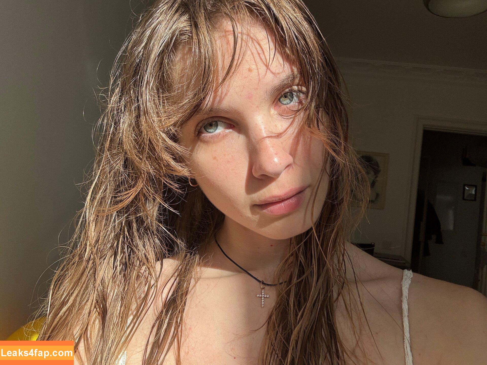 lovelysofie / lovely.sofie leaked photo photo #0007