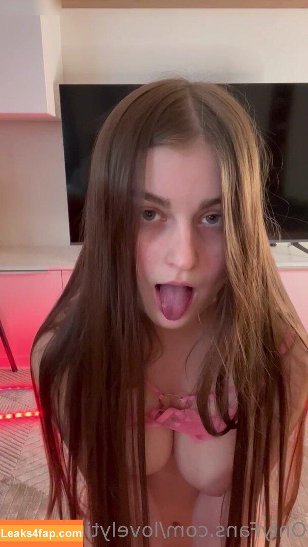 lovelytinnavipxo / https: leaked photo photo #0287