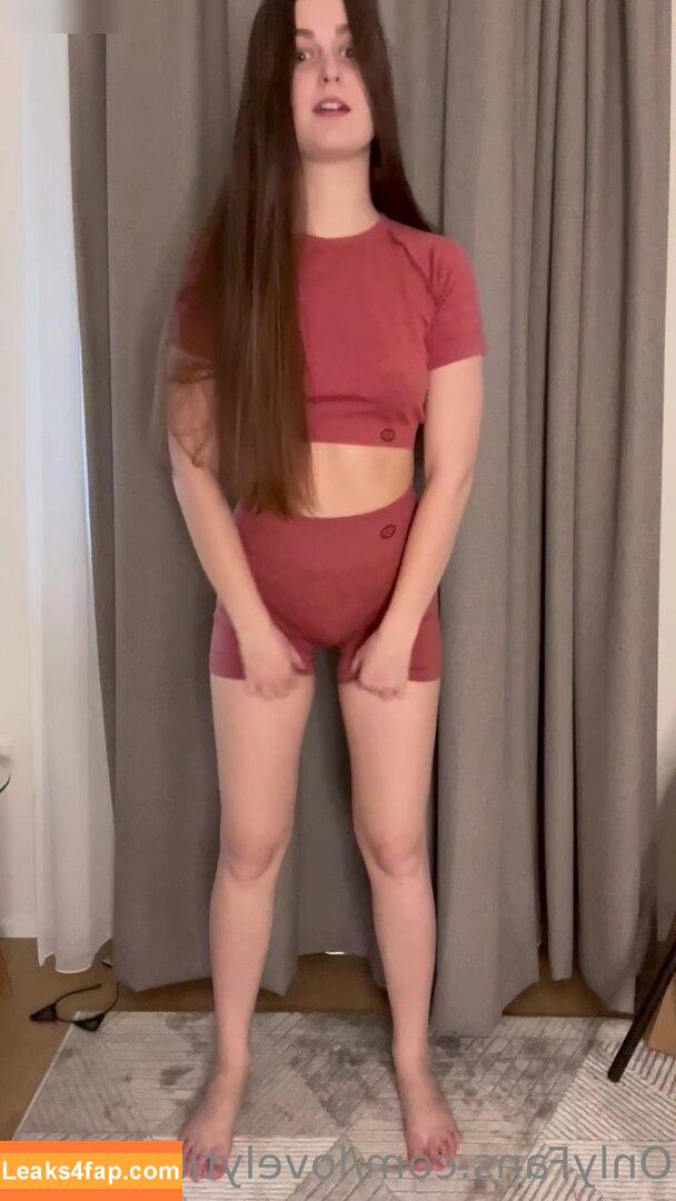 lovelytinnavipxo / https: leaked photo photo #0337