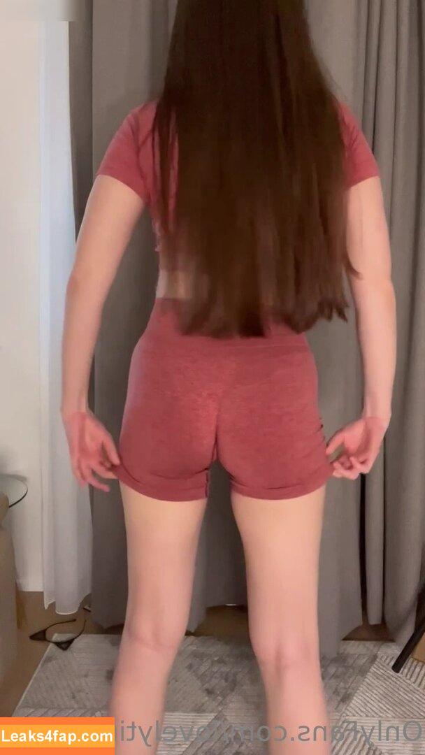 lovelytinnavipxo / https: leaked photo photo #0338