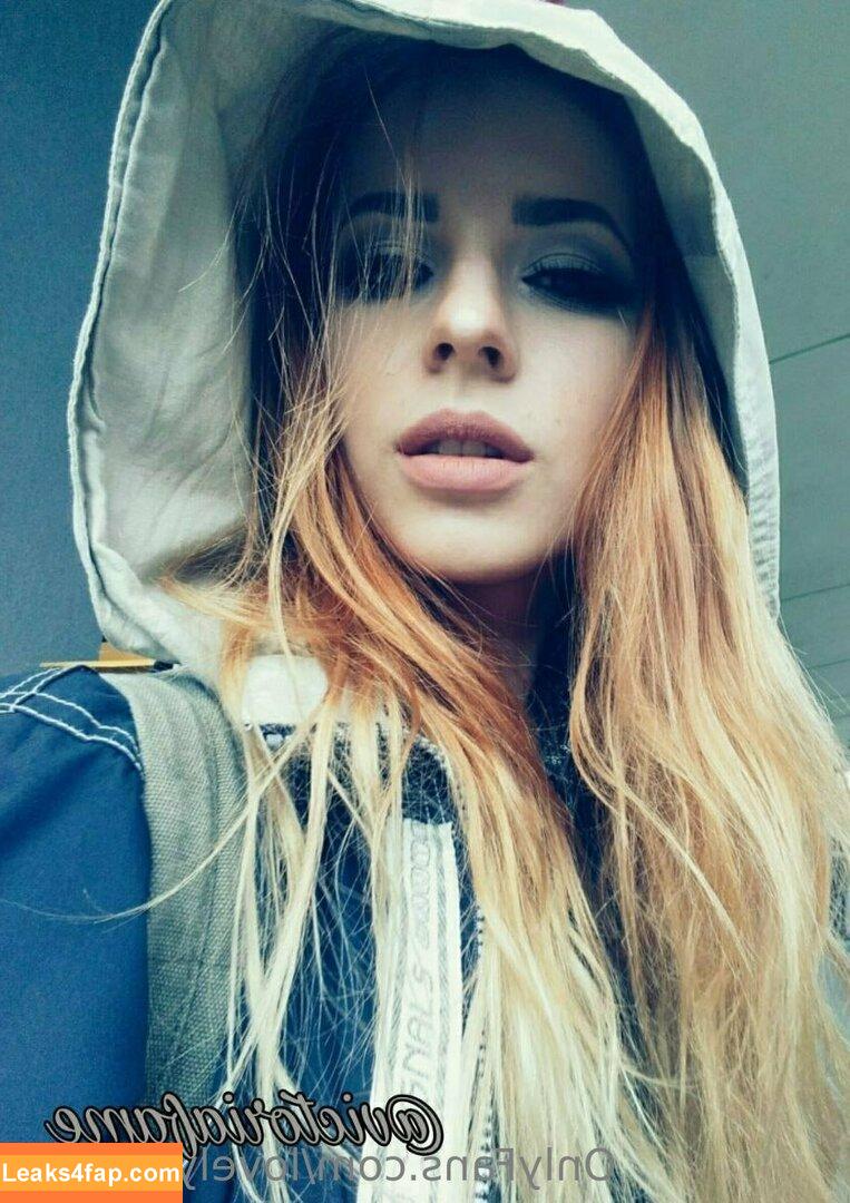 lovelytinnaxo / letlovegrow leaked photo photo #0088