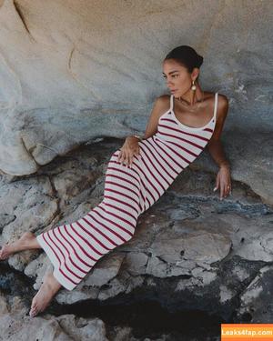 Luana Barron photo #0102