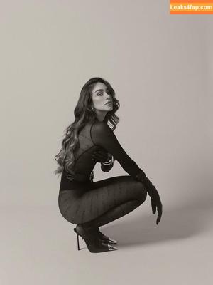 Luana Barron photo #0114