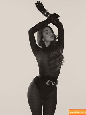 Luana Barron photo #0115