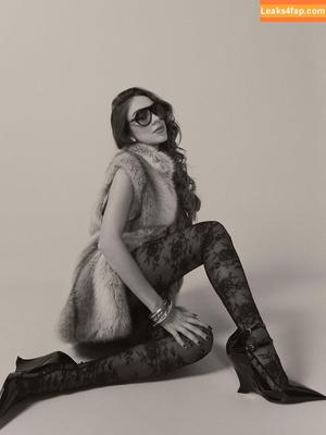 Luana Barron photo #0119