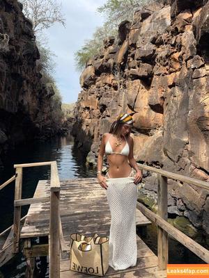 Luana Barron photo #0134