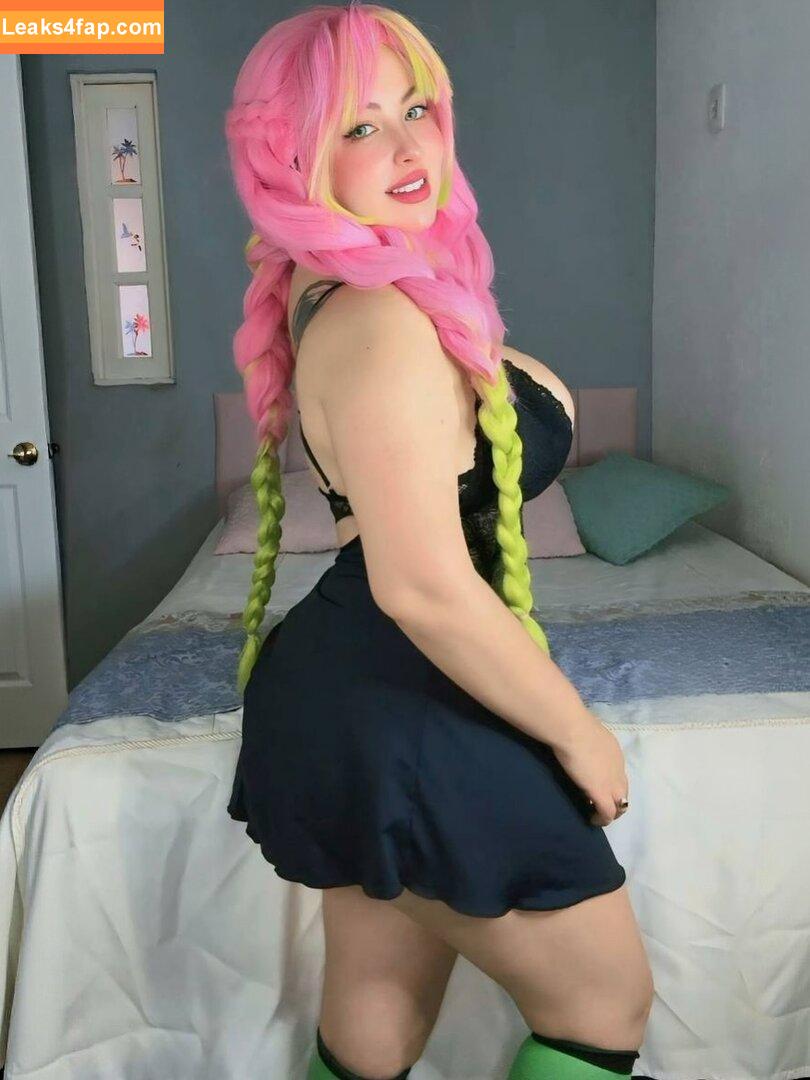 Luana Gaucha / Julia Latrônico / Luana Castro / luanagaucha.oficial / ludantas.gaucha / ruivinhatransex слитое фото фото #0071