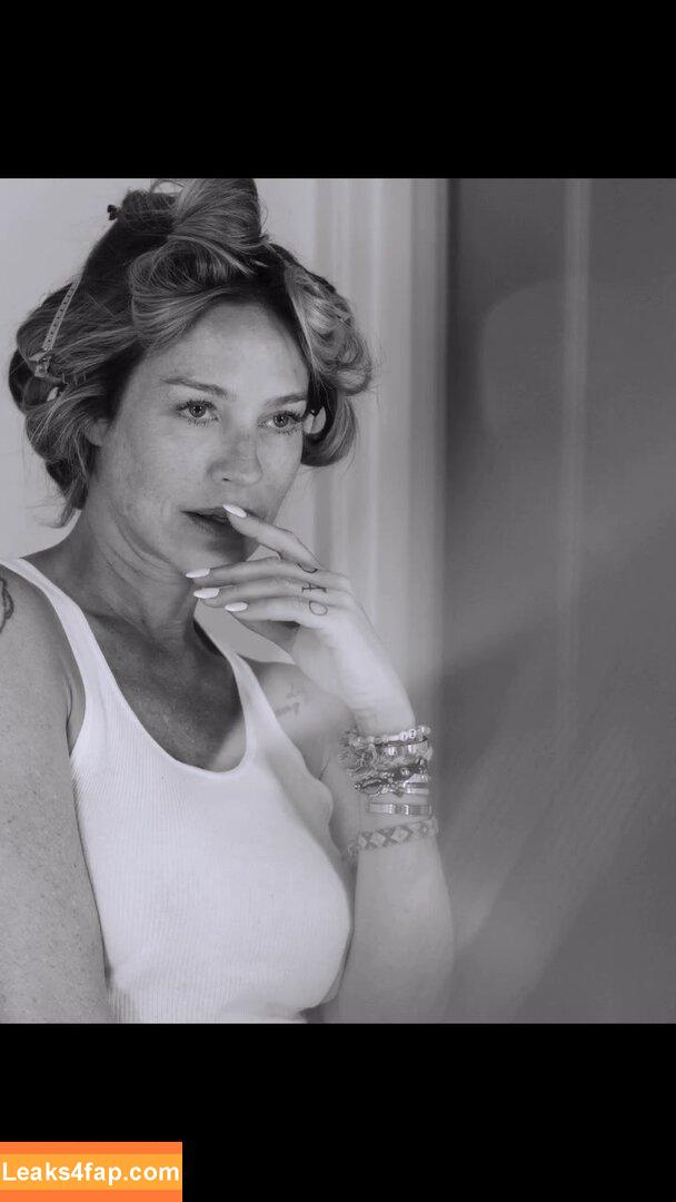 Luana Piovani / luapio leaked photo photo #0223