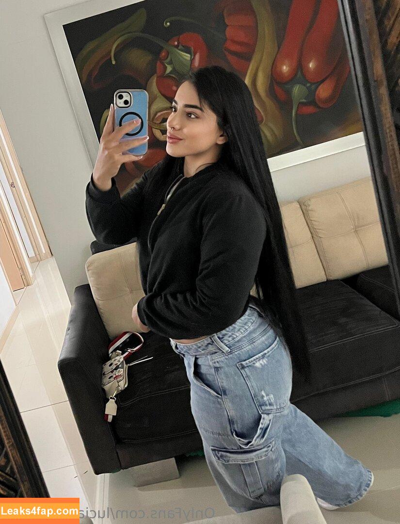 lucianaacosta0 /  leaked photo photo #0039