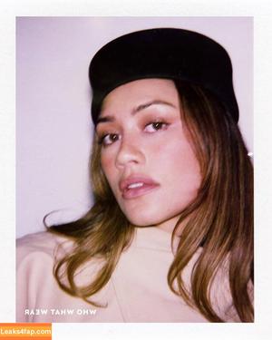 Luciane Buchanan photo #0037