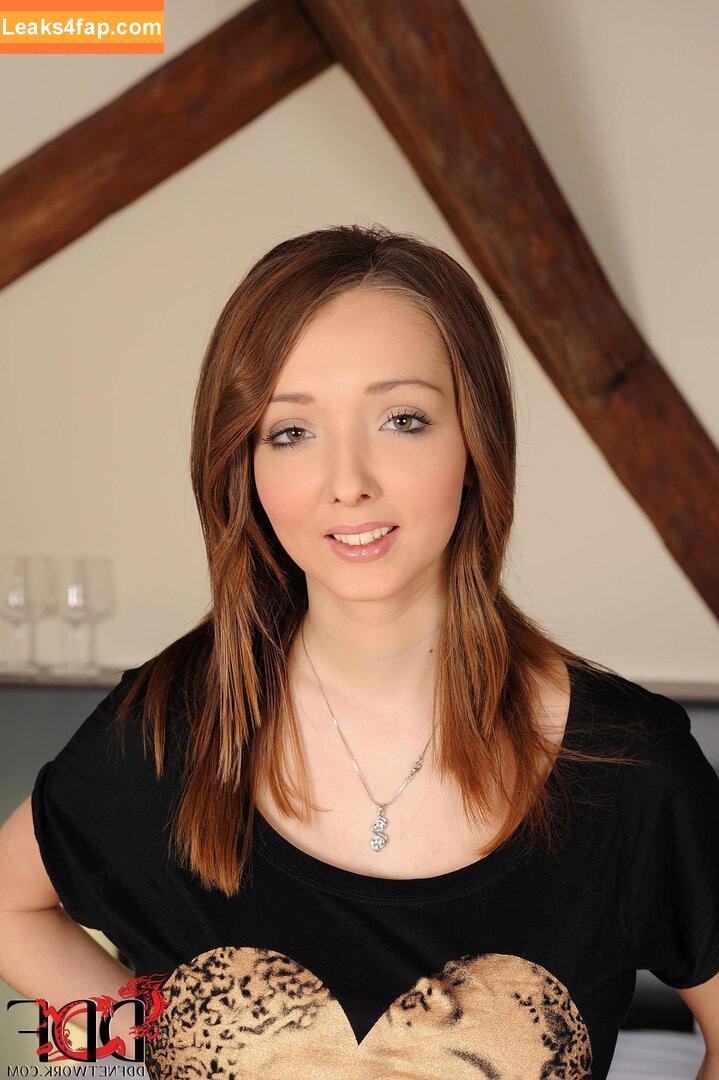 Lucie Wilde / Busty Buffy / RealBustyBuffy / _lucie_wilde / lucy.wild leaked photo photo #0132
