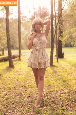 Luckybonez photo #0030