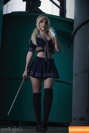 Luckybonez photo #0111