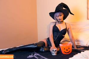 Luckybonez photo #0210