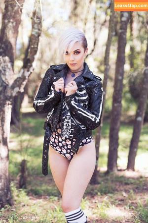 Luckybonez photo #0312