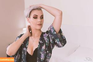 Luckybonez photo #0562