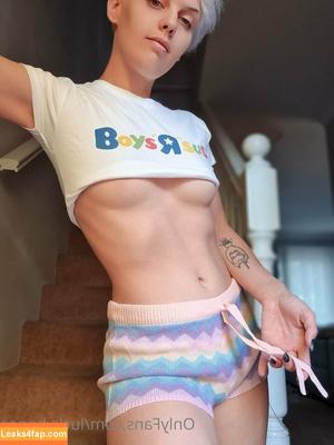 Luckybonez photo #0825