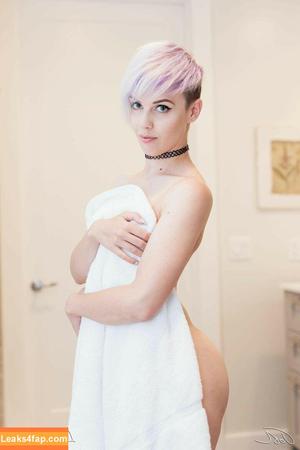 Luckybonez photo #0996