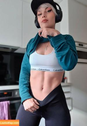 Luckybonez photo #1036