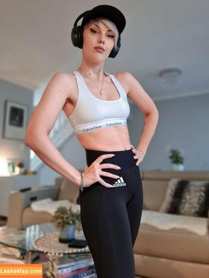 Luckybonez photo #1037