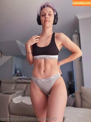 Luckybonez photo #1088