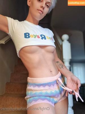 Luckybonez photo #1382