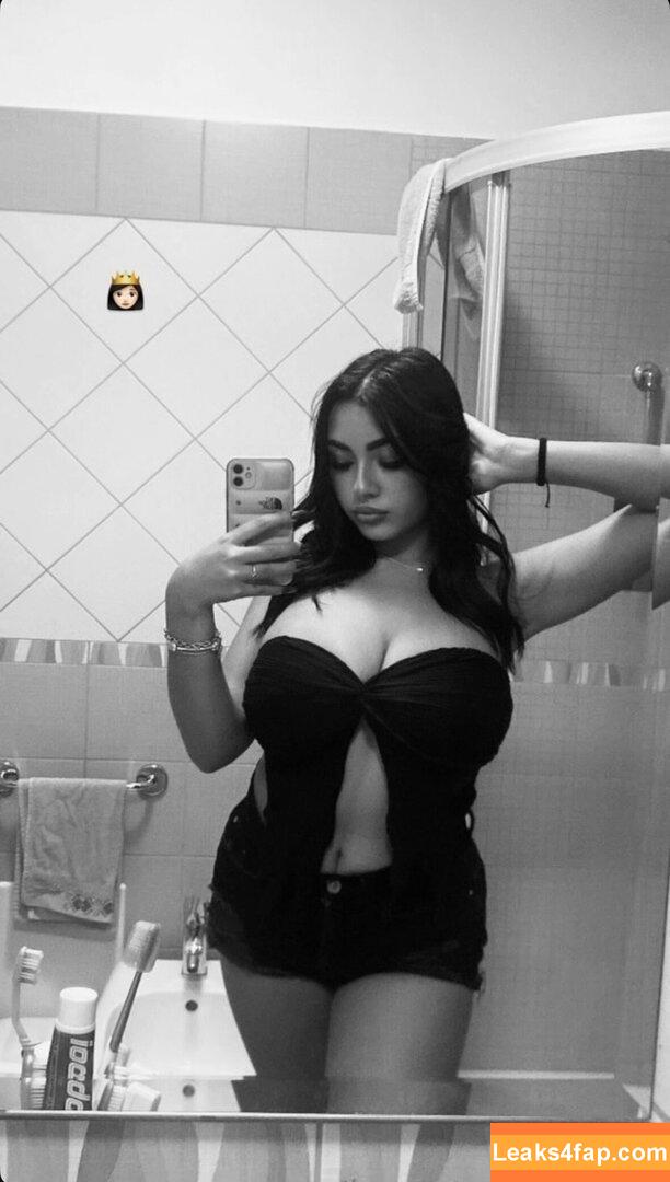 _lucrexiia._ /  leaked photo photo #0005
