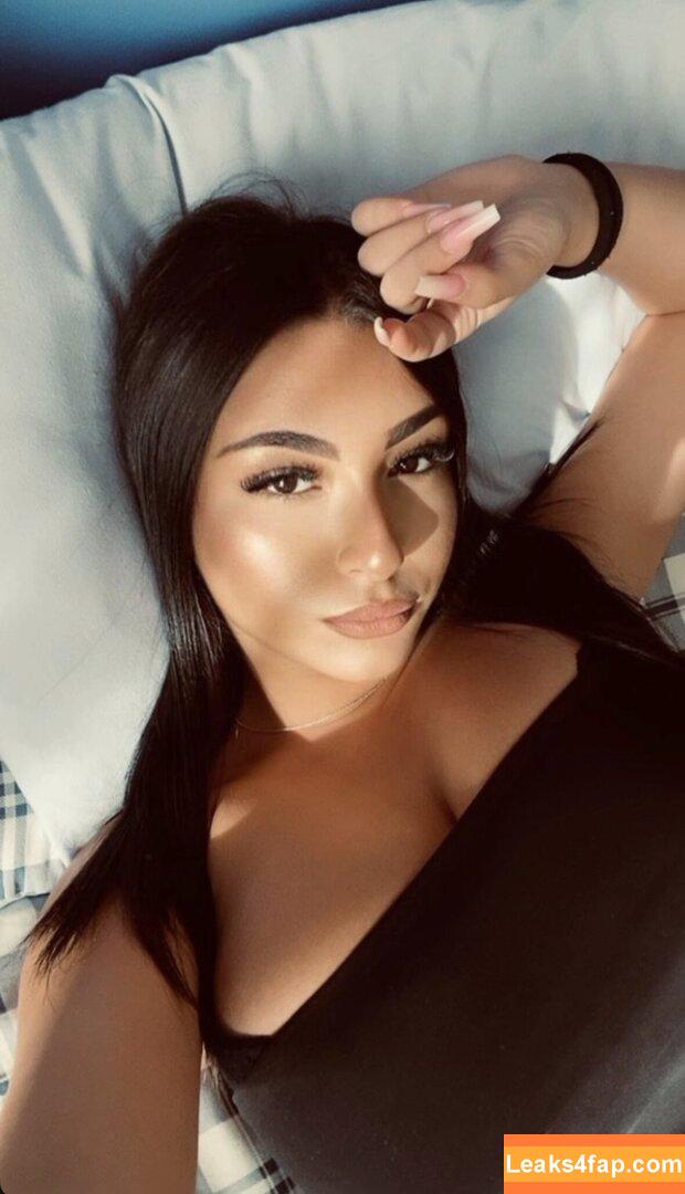 _lucrexiia._ /  leaked photo photo #0006