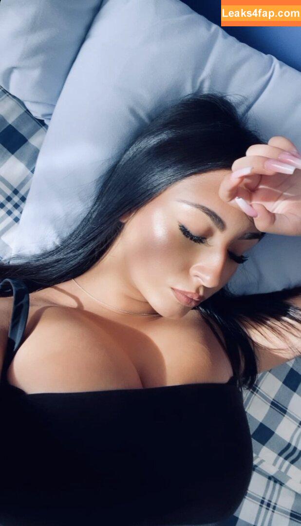 _lucrexiia._ /  leaked photo photo #0009