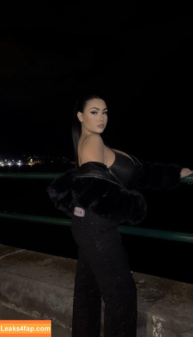_lucrexiia._ /  leaked photo photo #0015