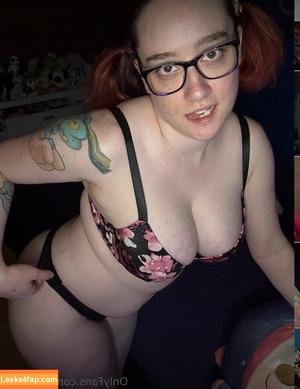 Lucy Bella photo #0029