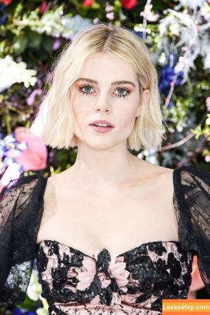 Lucy Boynton photo #0012