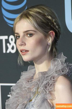 Lucy Boynton photo #0103